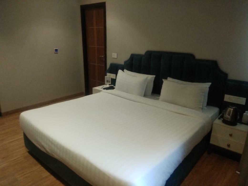Hotel Accord Premier Raigarh Exteriér fotografie